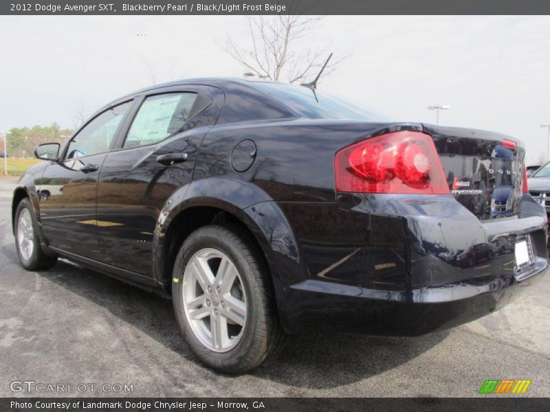Blackberry Pearl / Black/Light Frost Beige 2012 Dodge Avenger SXT