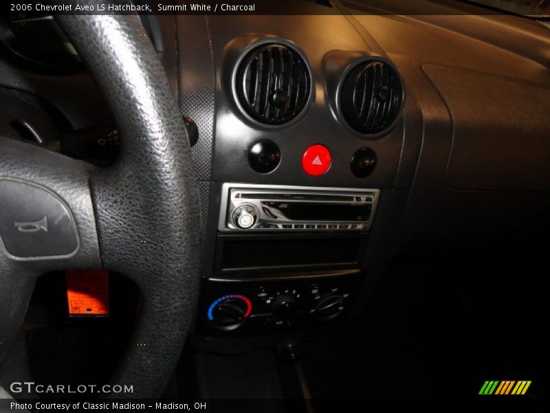 Summit White / Charcoal 2006 Chevrolet Aveo LS Hatchback