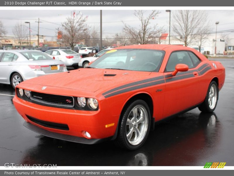 Front 3/4 View of 2010 Challenger R/T Classic