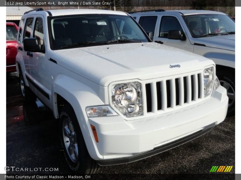 Bright White / Dark Slate Gray 2012 Jeep Liberty Sport 4x4