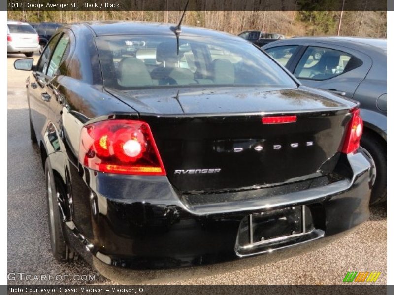 Black / Black 2012 Dodge Avenger SE
