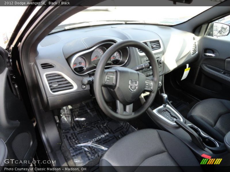 Black / Black 2012 Dodge Avenger SE