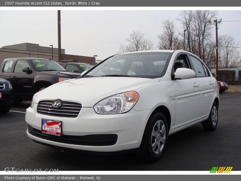 Nordic White / Gray 2007 Hyundai Accent GLS Sedan