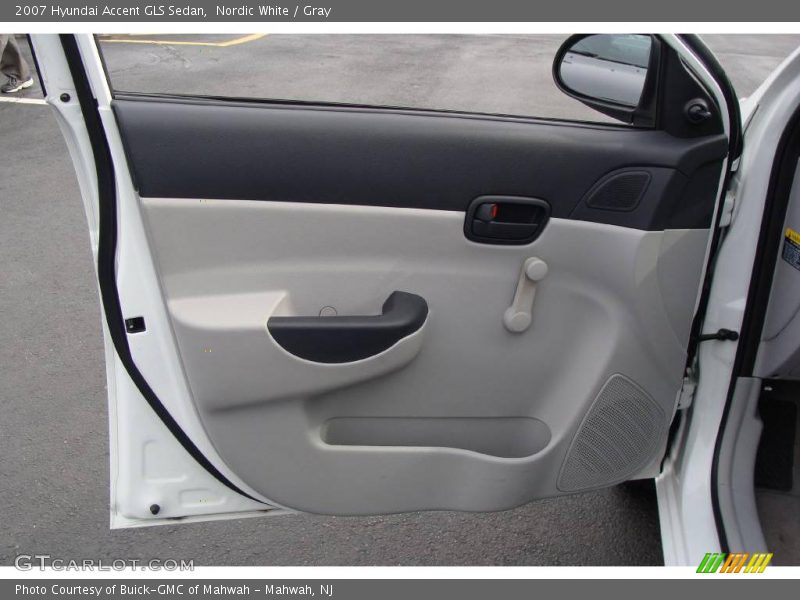 Nordic White / Gray 2007 Hyundai Accent GLS Sedan