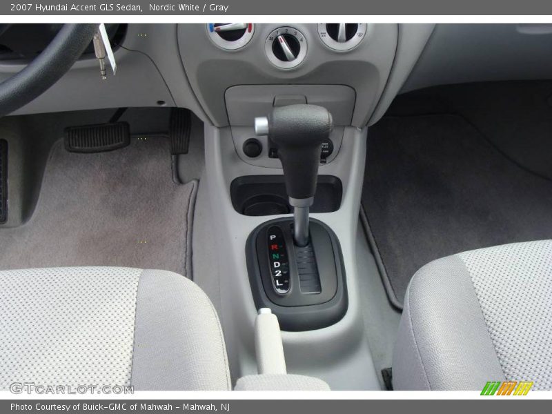 Nordic White / Gray 2007 Hyundai Accent GLS Sedan