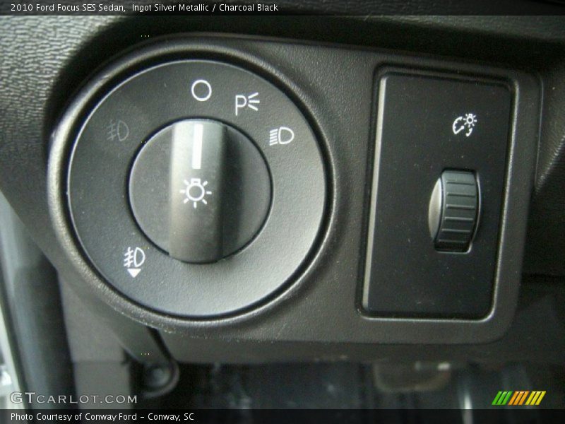 Controls of 2010 Focus SES Sedan