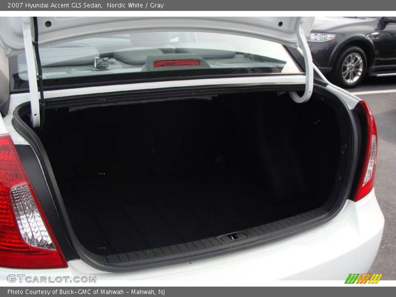 Nordic White / Gray 2007 Hyundai Accent GLS Sedan