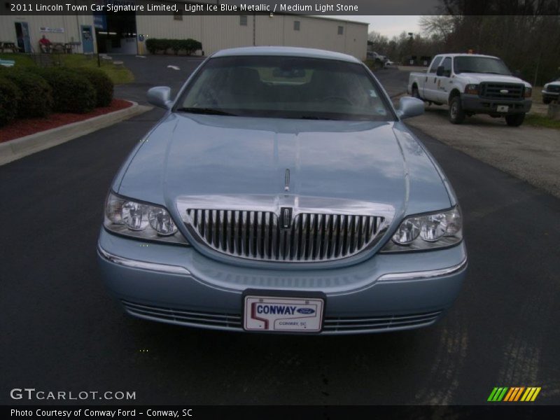 Light Ice Blue Metallic / Medium Light Stone 2011 Lincoln Town Car Signature Limited