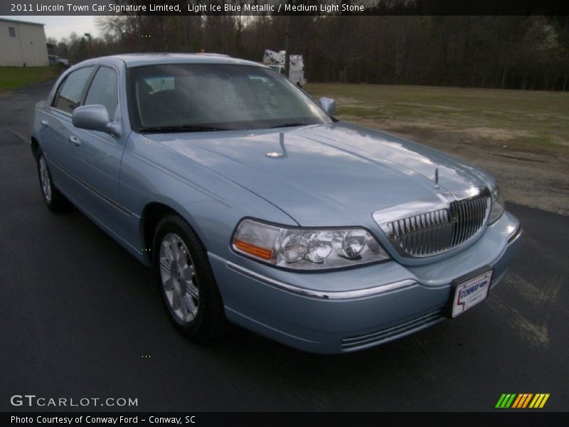 Light Ice Blue Metallic / Medium Light Stone 2011 Lincoln Town Car Signature Limited