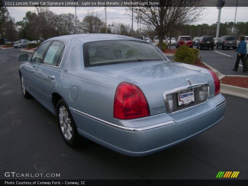 Light Ice Blue Metallic / Medium Light Stone 2011 Lincoln Town Car Signature Limited