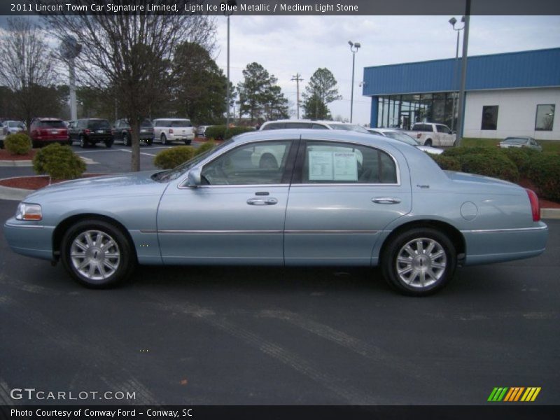 Light Ice Blue Metallic / Medium Light Stone 2011 Lincoln Town Car Signature Limited