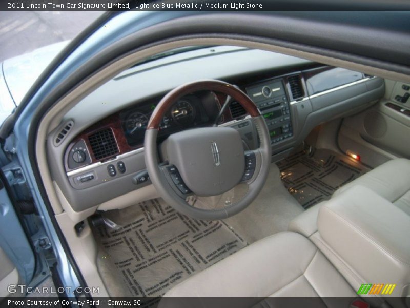 Light Ice Blue Metallic / Medium Light Stone 2011 Lincoln Town Car Signature Limited
