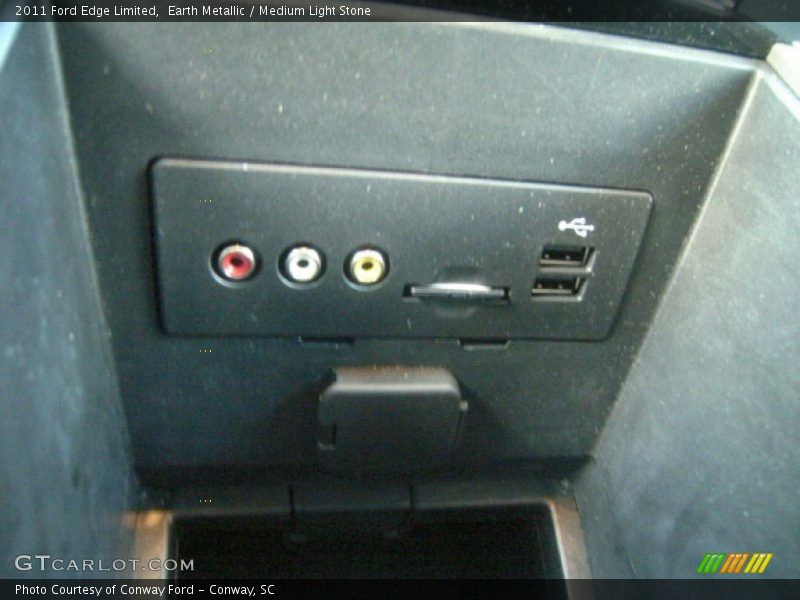 Earth Metallic / Medium Light Stone 2011 Ford Edge Limited