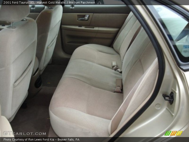 Harvest Gold Metallic / Medium Parchment 2001 Ford Taurus SES