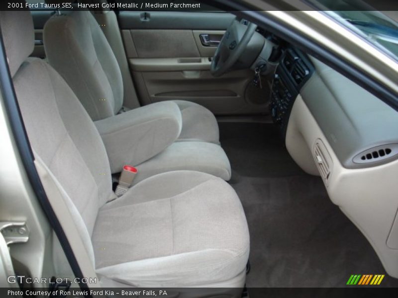 Harvest Gold Metallic / Medium Parchment 2001 Ford Taurus SES