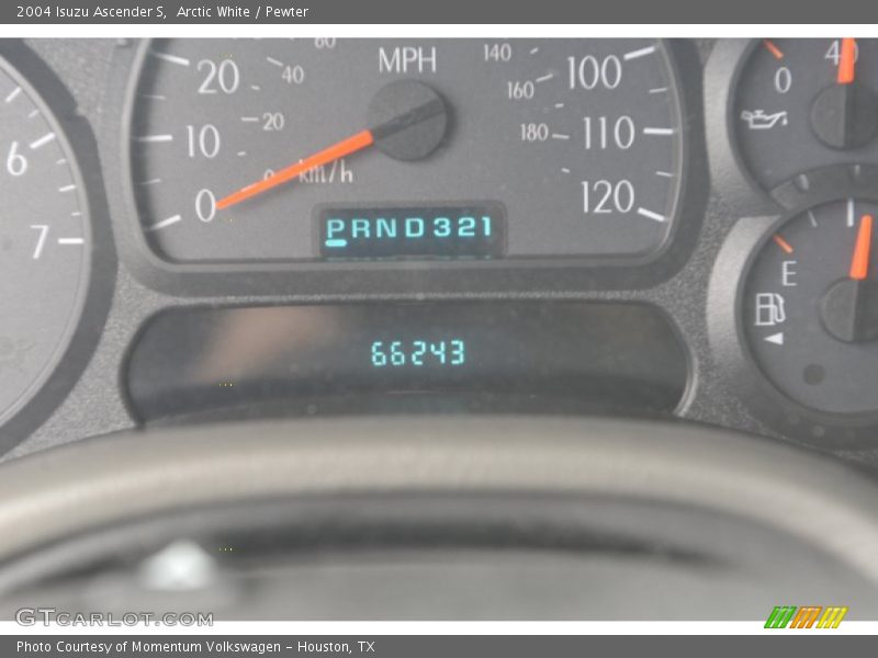 Arctic White / Pewter 2004 Isuzu Ascender S