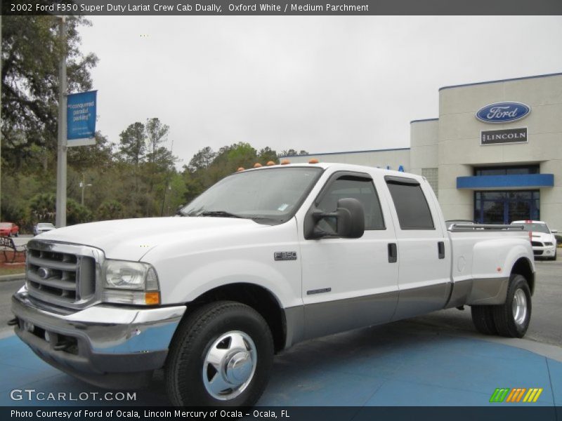 Oxford White / Medium Parchment 2002 Ford F350 Super Duty Lariat Crew Cab Dually