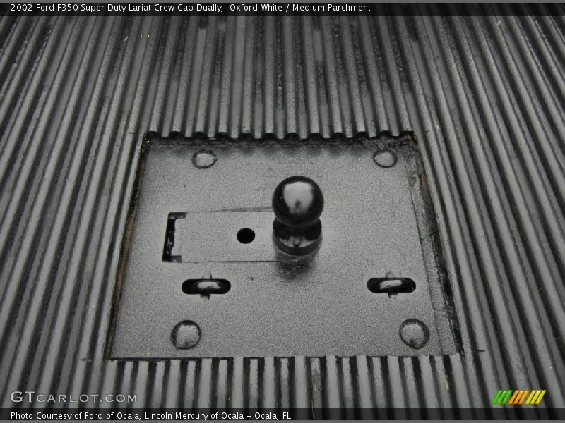 Oxford White / Medium Parchment 2002 Ford F350 Super Duty Lariat Crew Cab Dually