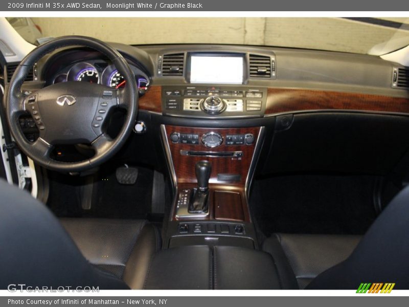 Moonlight White / Graphite Black 2009 Infiniti M 35x AWD Sedan