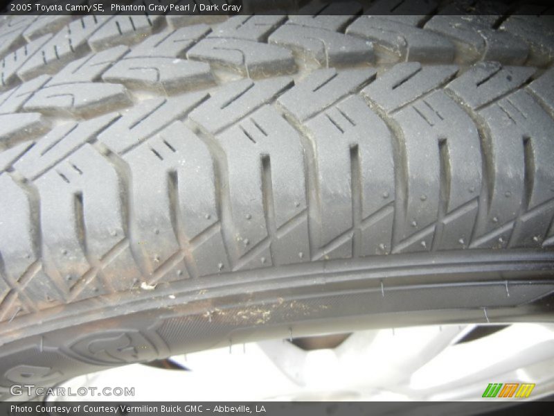 Phantom Gray Pearl / Dark Gray 2005 Toyota Camry SE