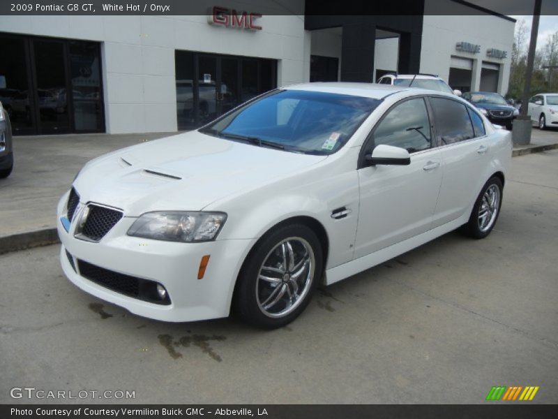 White Hot / Onyx 2009 Pontiac G8 GT