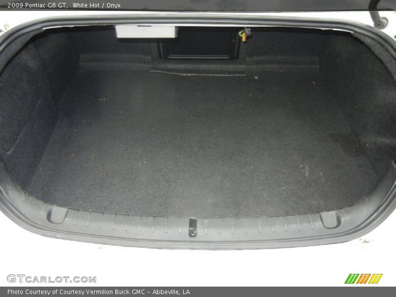 White Hot / Onyx 2009 Pontiac G8 GT