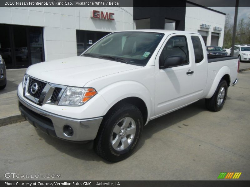 Avalanche White / Beige 2010 Nissan Frontier SE V6 King Cab