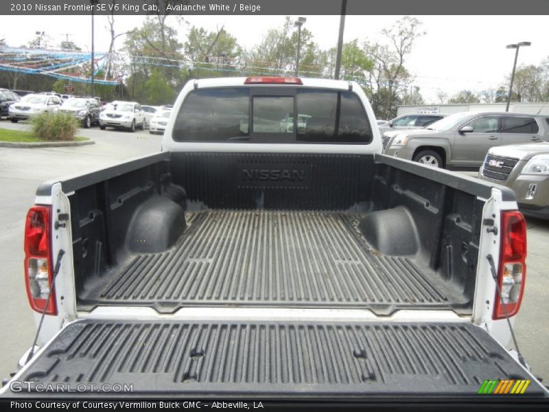Avalanche White / Beige 2010 Nissan Frontier SE V6 King Cab