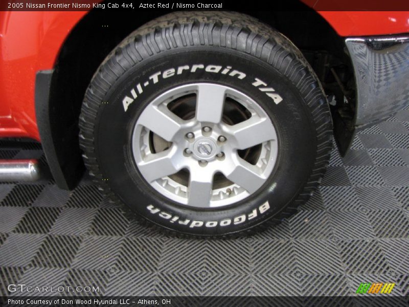 Aztec Red / Nismo Charcoal 2005 Nissan Frontier Nismo King Cab 4x4