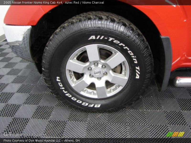Aztec Red / Nismo Charcoal 2005 Nissan Frontier Nismo King Cab 4x4