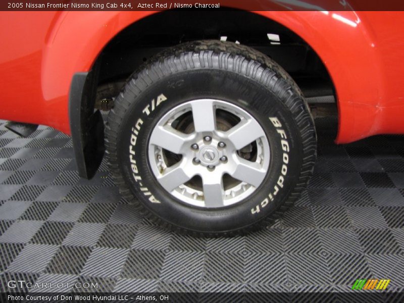 Aztec Red / Nismo Charcoal 2005 Nissan Frontier Nismo King Cab 4x4