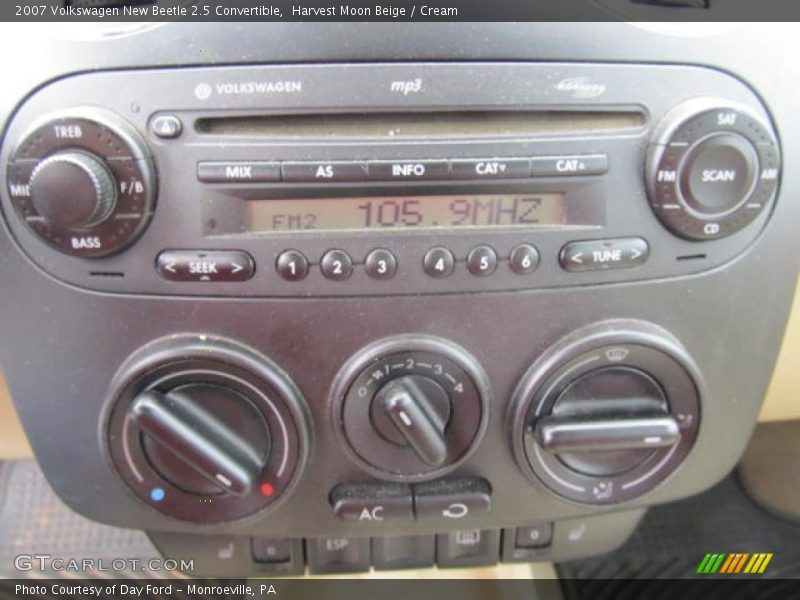 Harvest Moon Beige / Cream 2007 Volkswagen New Beetle 2.5 Convertible
