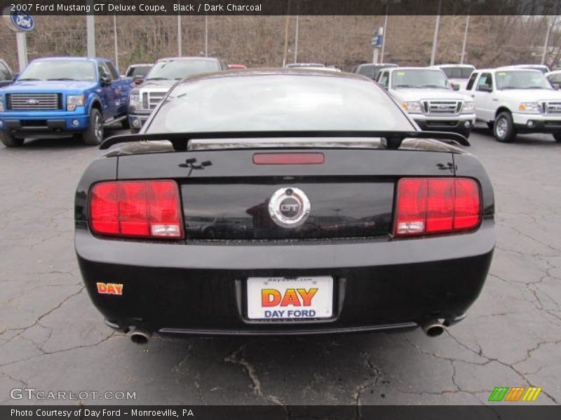 Black / Dark Charcoal 2007 Ford Mustang GT Deluxe Coupe