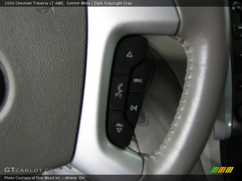 Summit White / Dark Gray/Light Gray 2009 Chevrolet Traverse LT AWD