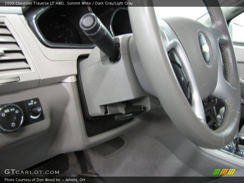 Summit White / Dark Gray/Light Gray 2009 Chevrolet Traverse LT AWD