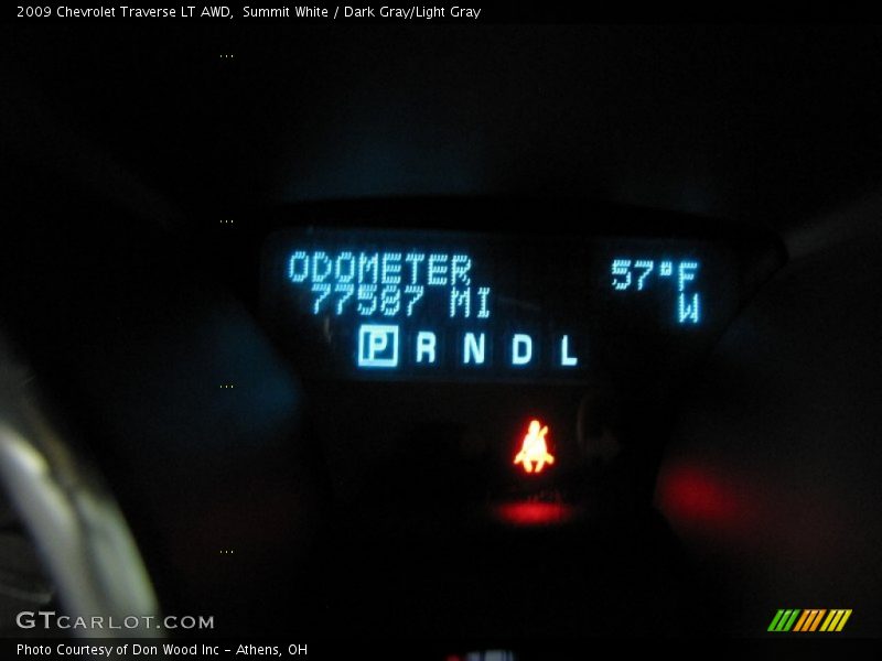 Summit White / Dark Gray/Light Gray 2009 Chevrolet Traverse LT AWD