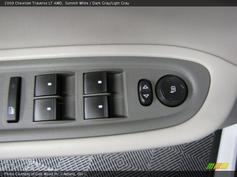 Summit White / Dark Gray/Light Gray 2009 Chevrolet Traverse LT AWD
