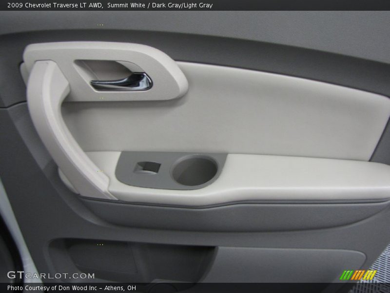 Summit White / Dark Gray/Light Gray 2009 Chevrolet Traverse LT AWD