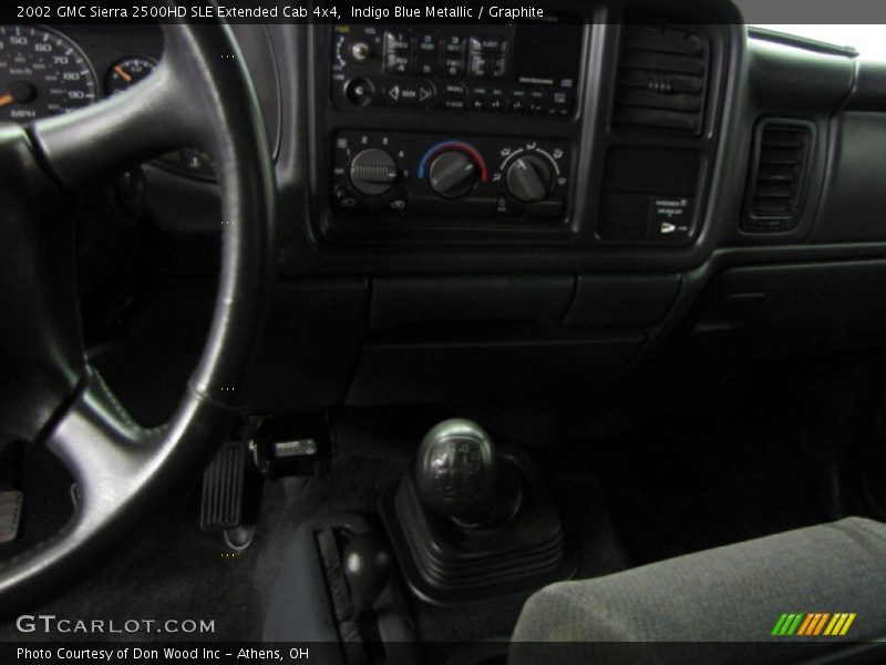 Indigo Blue Metallic / Graphite 2002 GMC Sierra 2500HD SLE Extended Cab 4x4