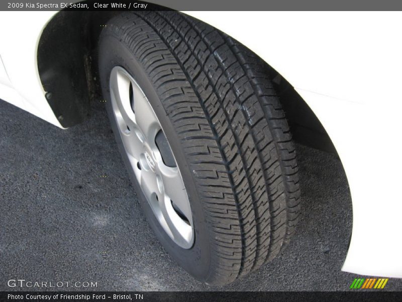 Clear White / Gray 2009 Kia Spectra EX Sedan