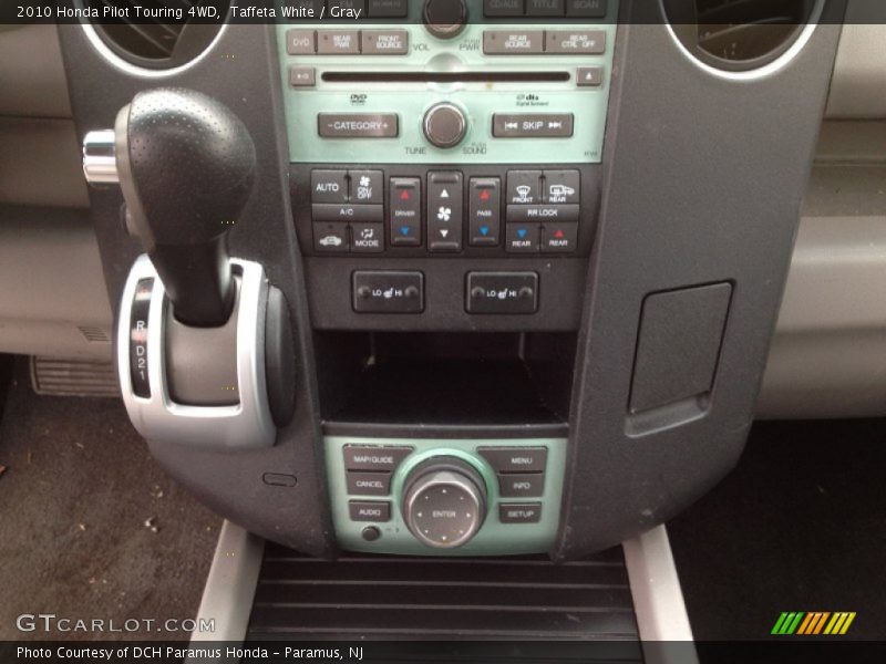 Taffeta White / Gray 2010 Honda Pilot Touring 4WD