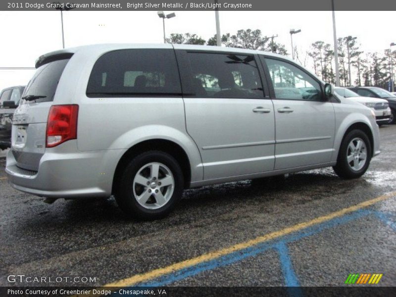 Bright Silver Metallic / Black/Light Graystone 2011 Dodge Grand Caravan Mainstreet