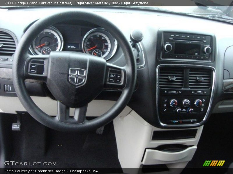 Bright Silver Metallic / Black/Light Graystone 2011 Dodge Grand Caravan Mainstreet