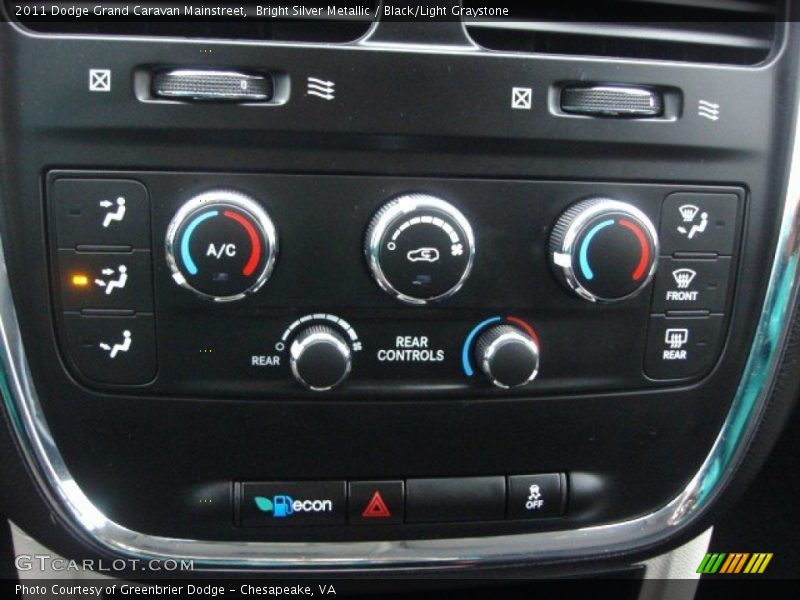Bright Silver Metallic / Black/Light Graystone 2011 Dodge Grand Caravan Mainstreet