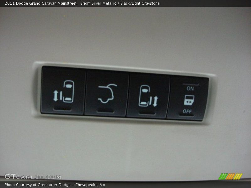 Bright Silver Metallic / Black/Light Graystone 2011 Dodge Grand Caravan Mainstreet