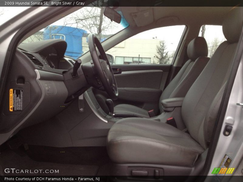 Bright Silver / Gray 2009 Hyundai Sonata SE