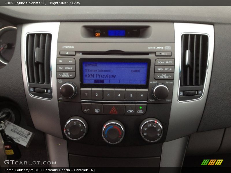 Bright Silver / Gray 2009 Hyundai Sonata SE