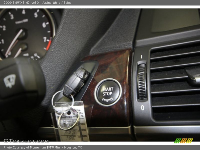 Alpine White / Beige 2009 BMW X5 xDrive30i