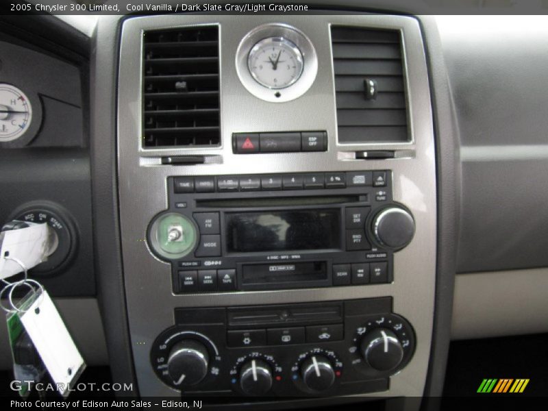Cool Vanilla / Dark Slate Gray/Light Graystone 2005 Chrysler 300 Limited
