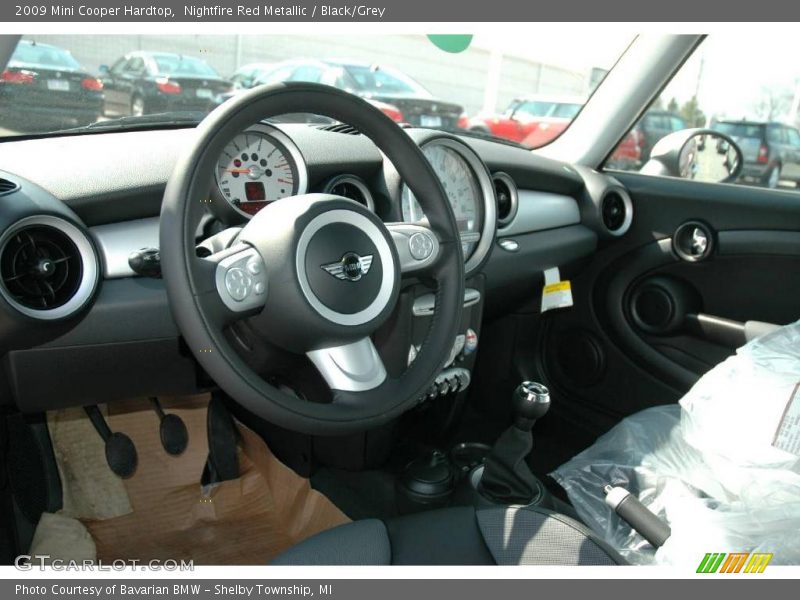 Nightfire Red Metallic / Black/Grey 2009 Mini Cooper Hardtop